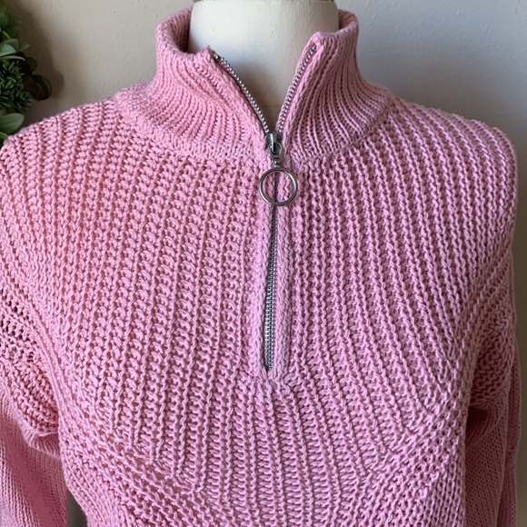 Francesca’s acrylic sweater - Picture 2 of 8